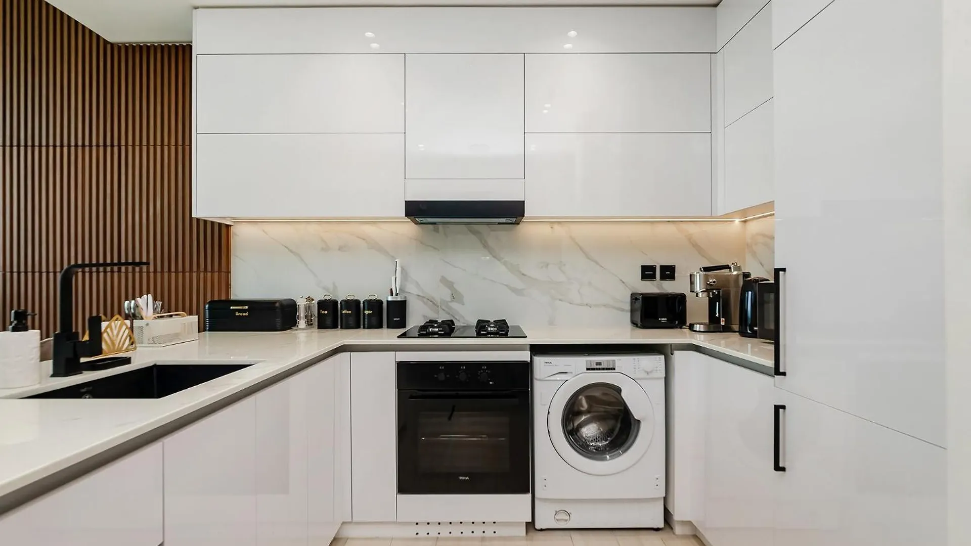 Luxury 1Br At Binghatti Onyx Jvc Dubai Apartment